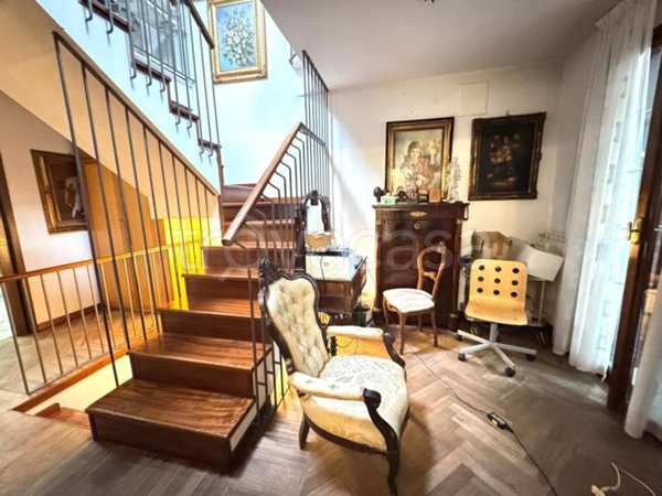 casa indipendente in vendita ad Ameglia