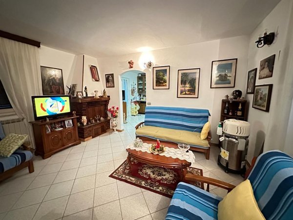 casa indipendente in vendita ad Ameglia in zona Fiumaretta