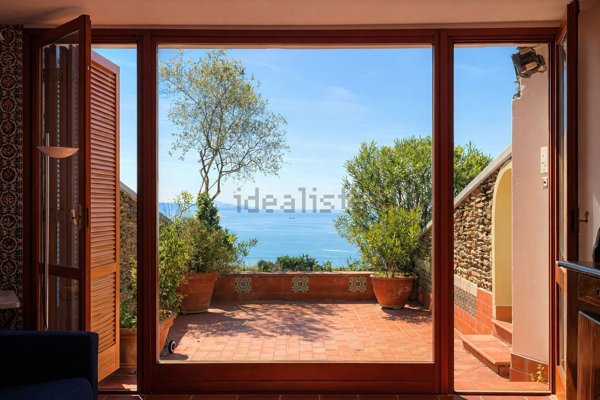 appartamento in vendita ad Ameglia