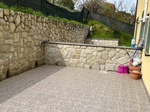 casa indipendente in vendita ad Ameglia