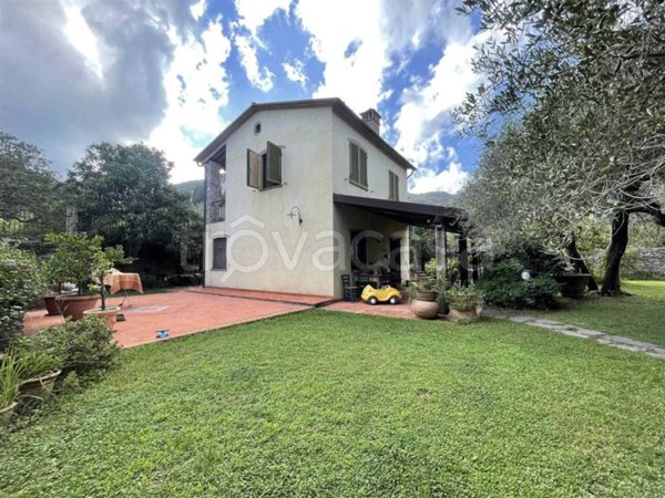 casa indipendente in vendita ad Ameglia