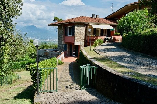 appartamento in vendita ad Ameglia in zona Bocca di Magra