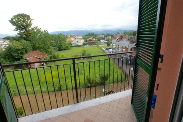 appartamento in vendita ad Ameglia in zona Bocca di Magra