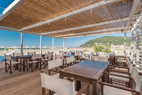 appartamento in vendita ad Ameglia in zona Fiumaretta