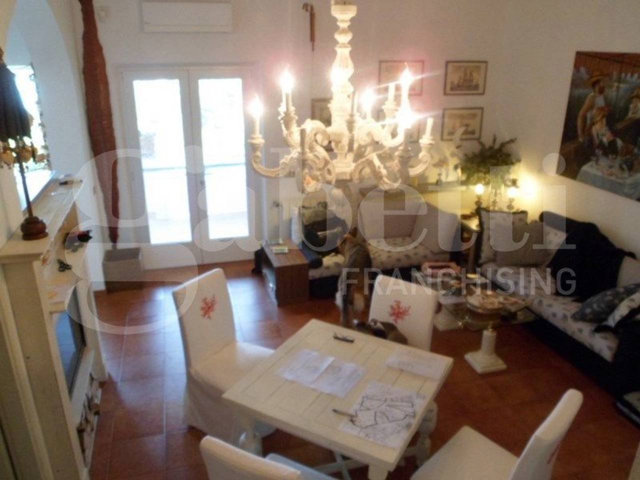 casa indipendente in vendita ad Ameglia in zona Bocca di Magra