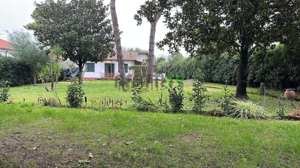 casa indipendente in vendita ad Ameglia