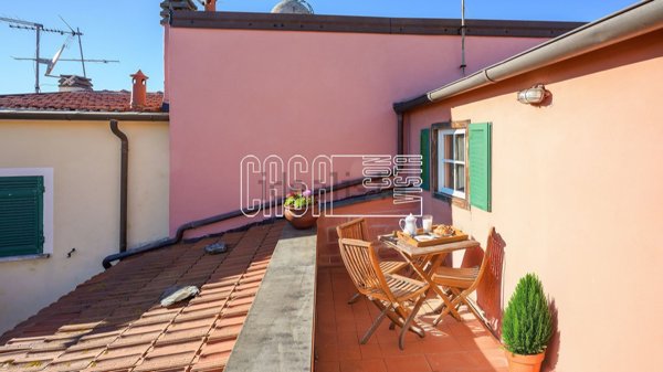 casa indipendente in vendita ad Ameglia in zona Montemarcello