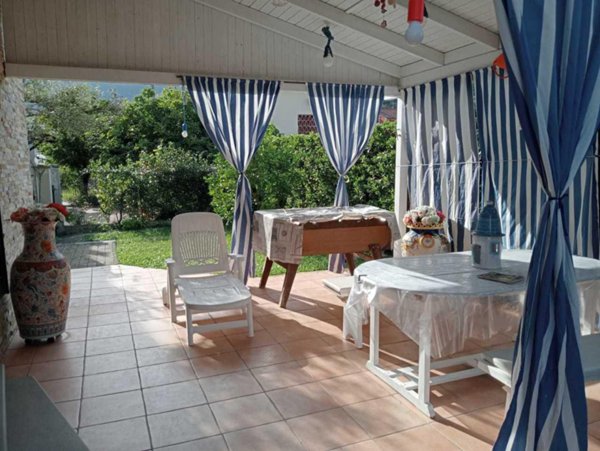 casa indipendente in vendita ad Ameglia