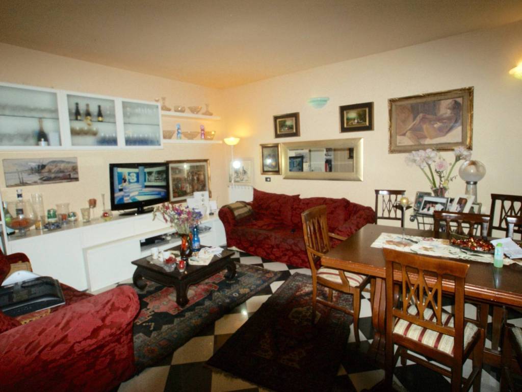 casa indipendente in vendita ad Ameglia