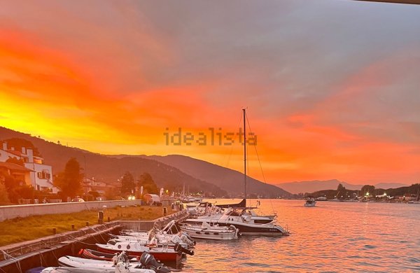 appartamento in vendita ad Ameglia in zona Bocca di Magra