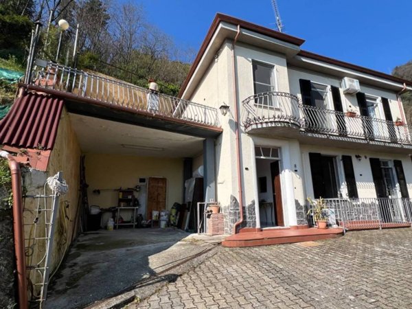 casa indipendente in vendita ad Ameglia in zona Cafaggio