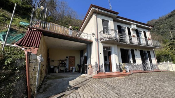 casa indipendente in vendita ad Ameglia in zona Cafaggio