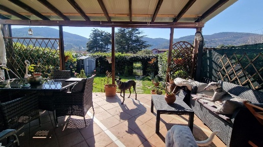 casa indipendente in vendita ad Ameglia