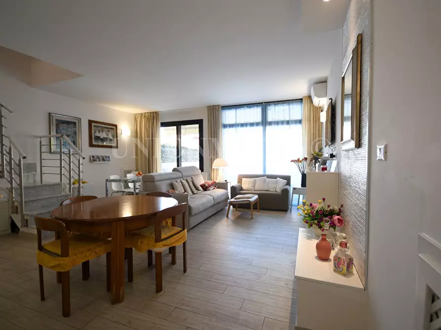 casa indipendente in vendita ad Ameglia in zona Bocca di Magra