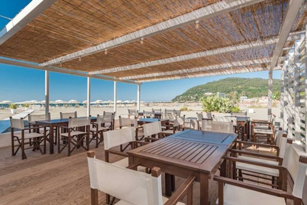 appartamento in vendita ad Ameglia in zona Fiumaretta