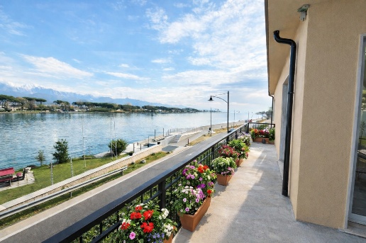 casa indipendente in vendita ad Ameglia in zona Bocca di Magra