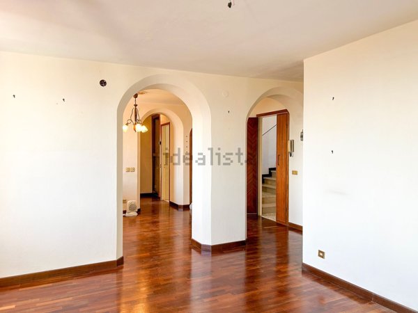 casa indipendente in vendita ad Ameglia in zona Montemarcello