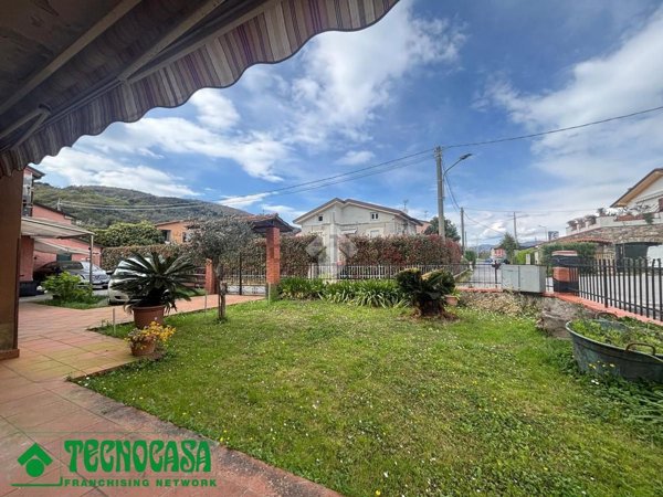 appartamento in vendita ad Ameglia