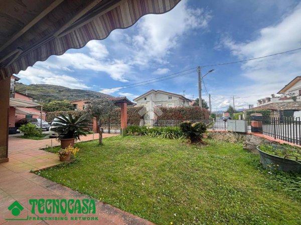 appartamento in vendita ad Ameglia