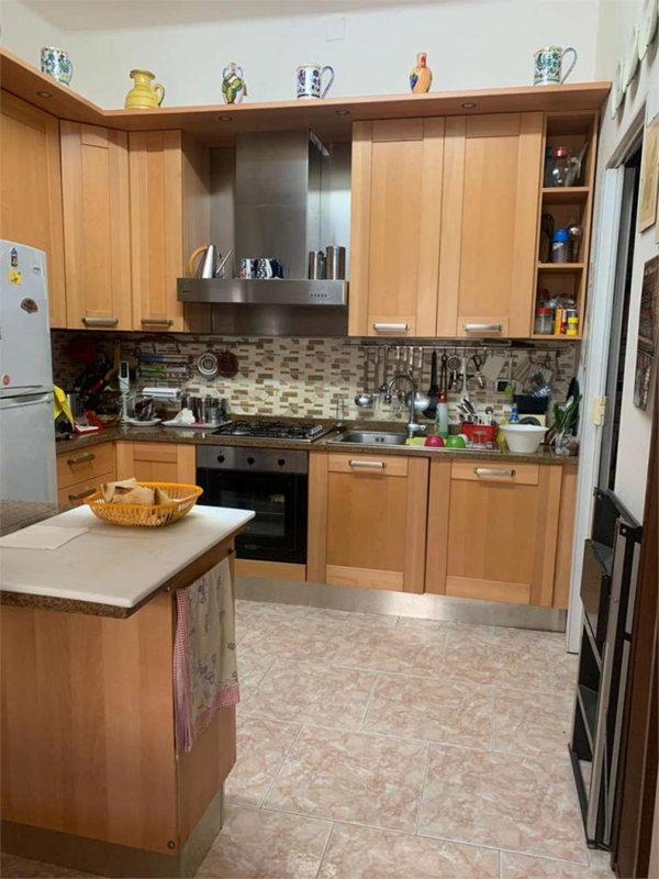 negozio in vendita ad Ameglia in zona Fiumaretta