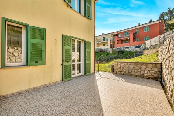 appartamento in vendita ad Ameglia in zona Fiumaretta