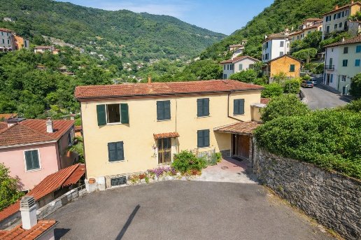 casa indipendente in vendita ad Ameglia