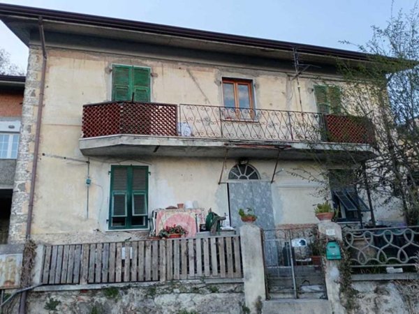 casa indipendente in vendita ad Ameglia