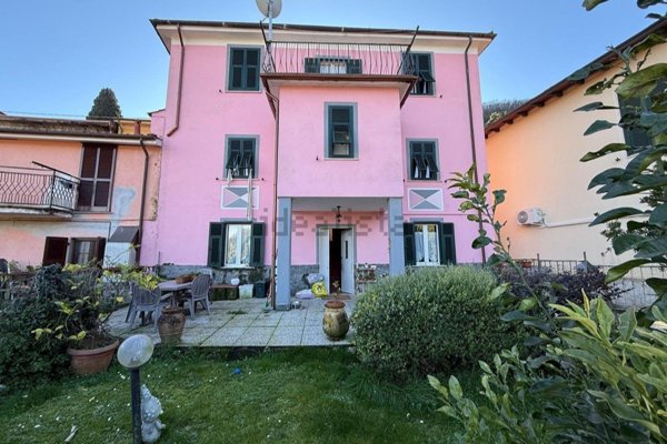 casa indipendente in vendita ad Ameglia