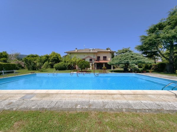 casa indipendente in vendita ad Ameglia