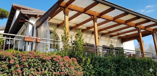 casa indipendente in vendita ad Ameglia in zona Bocca di Magra