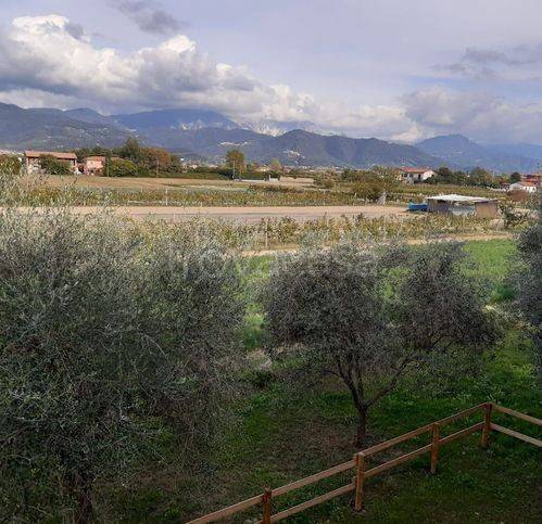 casa indipendente in vendita ad Ameglia