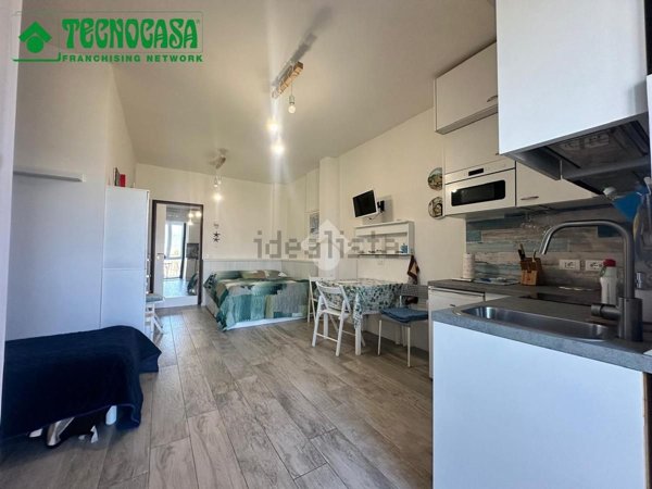 appartamento in vendita ad Ameglia in zona Bocca di Magra