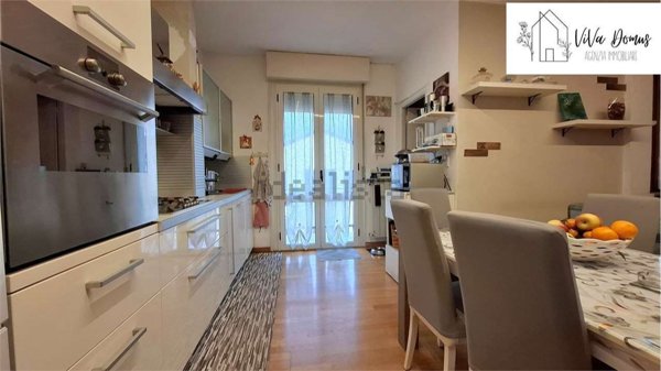 appartamento in vendita ad Ameglia in zona Bocca di Magra