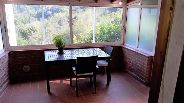 intera palazzina in vendita ad Ameglia in zona Montemarcello