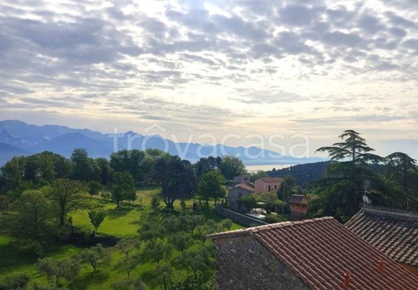 casa indipendente in vendita ad Ameglia in zona Montemarcello