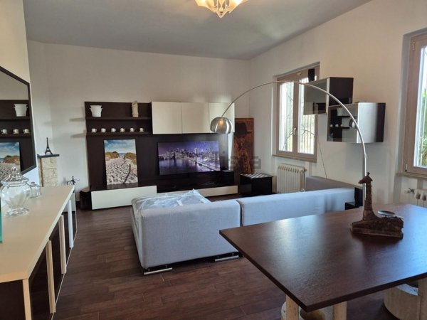 casa indipendente in vendita ad Ameglia in zona Bocca di Magra