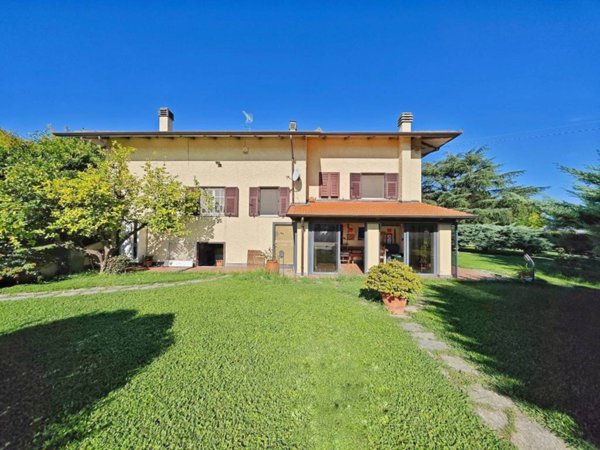 casa indipendente in vendita ad Ameglia
