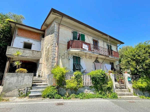casa indipendente in vendita ad Ameglia in zona Cafaggio
