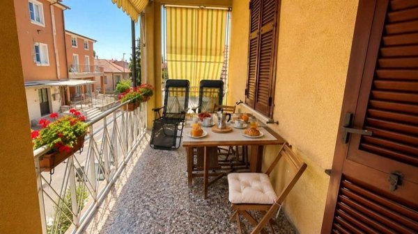 appartamento in vendita ad Ameglia in zona Bocca di Magra