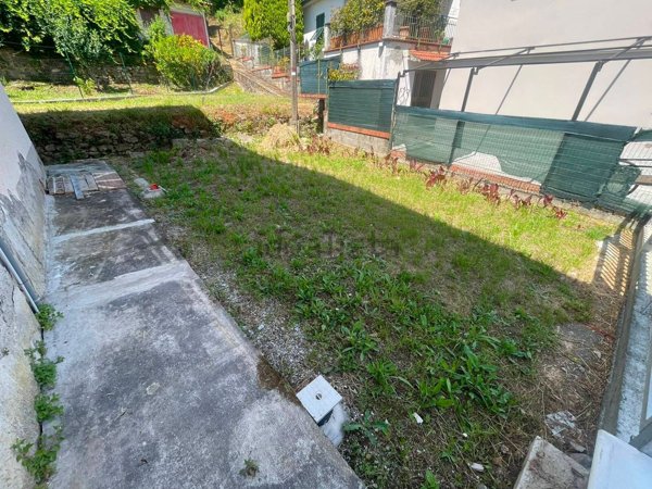 casa semindipendente in vendita ad Ameglia in zona Cafaggio