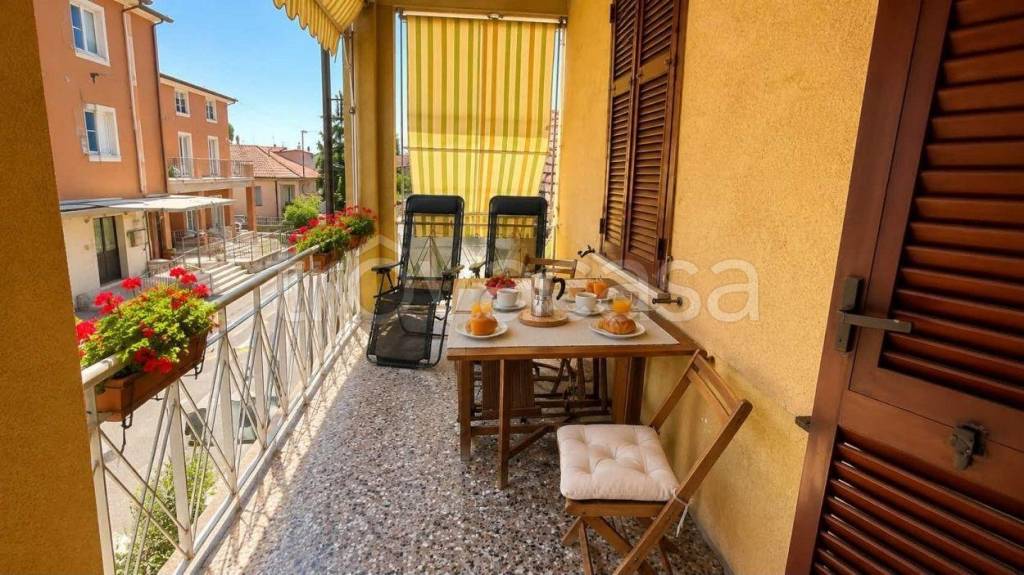 appartamento in vendita ad Ameglia in zona Bocca di Magra