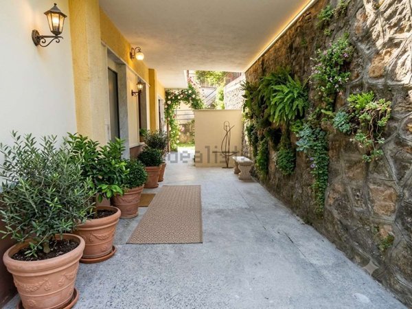 casa indipendente in vendita ad Ameglia