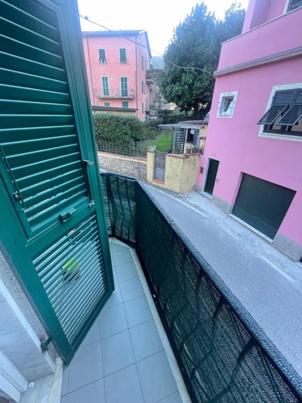 appartamento in vendita ad Ameglia in zona Fiumaretta