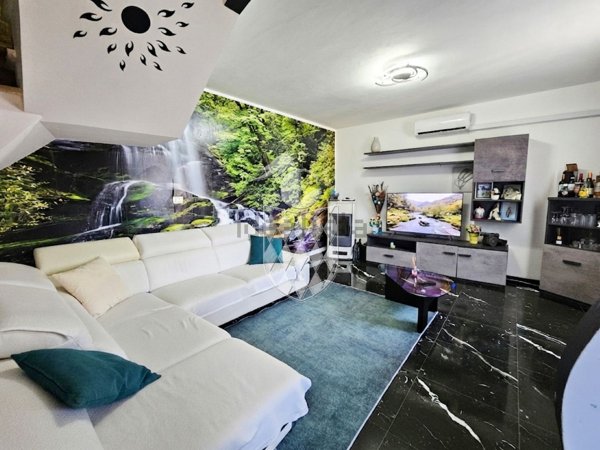 casa indipendente in vendita ad Ameglia in zona Cafaggio