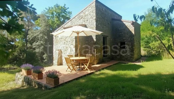 casa indipendente in vendita ad Ameglia in zona Montemarcello