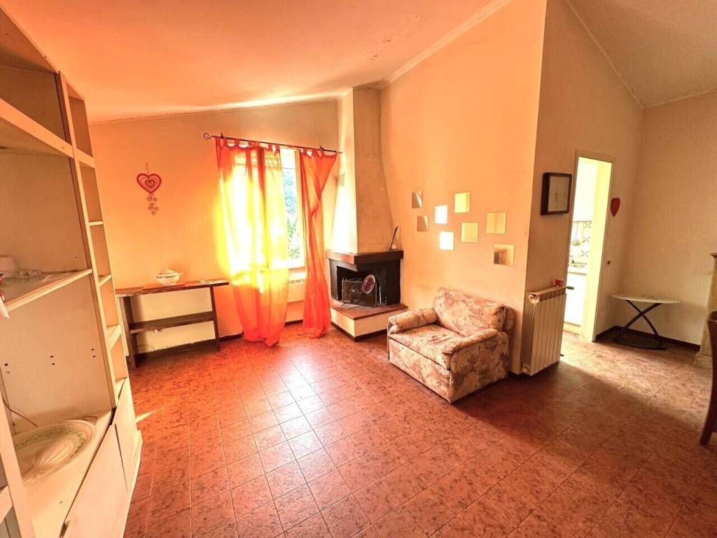 appartamento in vendita ad Ameglia in zona Fiumaretta