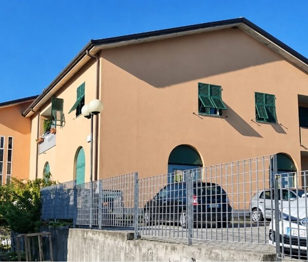 appartamento in vendita ad Ameglia in zona Fiumaretta
