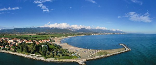 appartamento in vendita ad Ameglia in zona Bocca di Magra