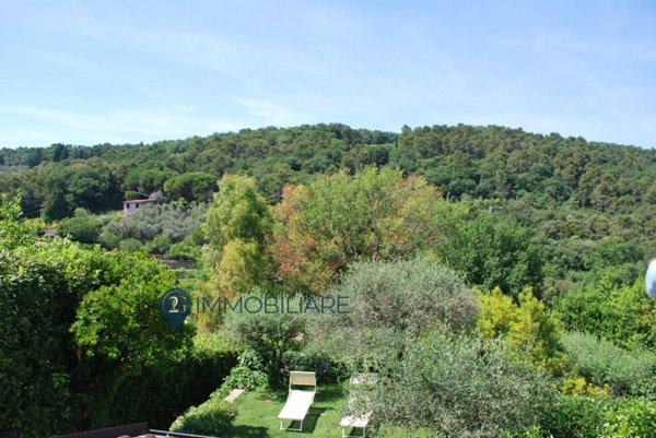 casa semindipendente in vendita ad Ameglia