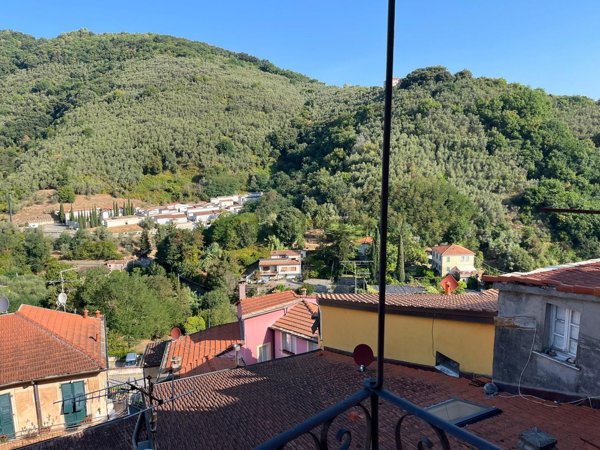 appartamento in vendita ad Ameglia in zona Fiumaretta